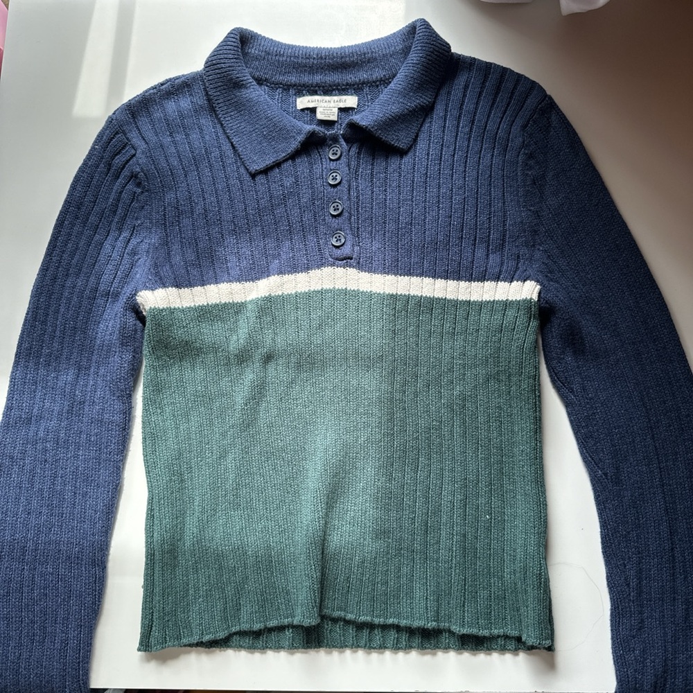 cute blue and green American Eagle sweater